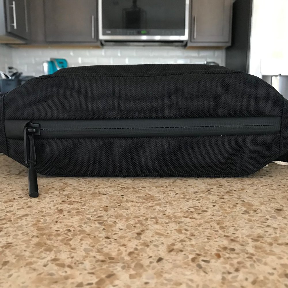 Aer City Sling